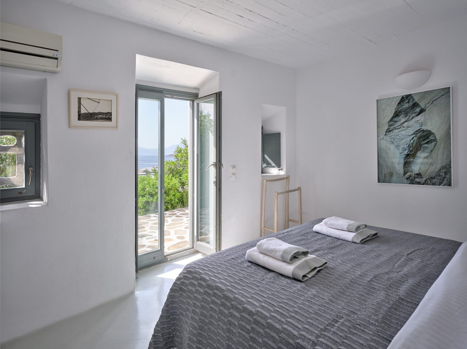 Villa Arc 180 Master Bedroom 2 photo 4