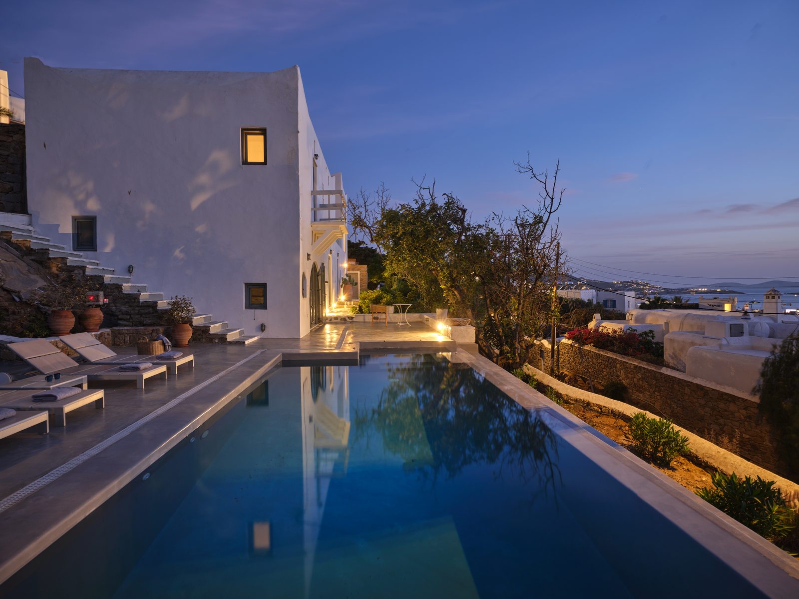 Villa Arc 180 Outdoor Spaces