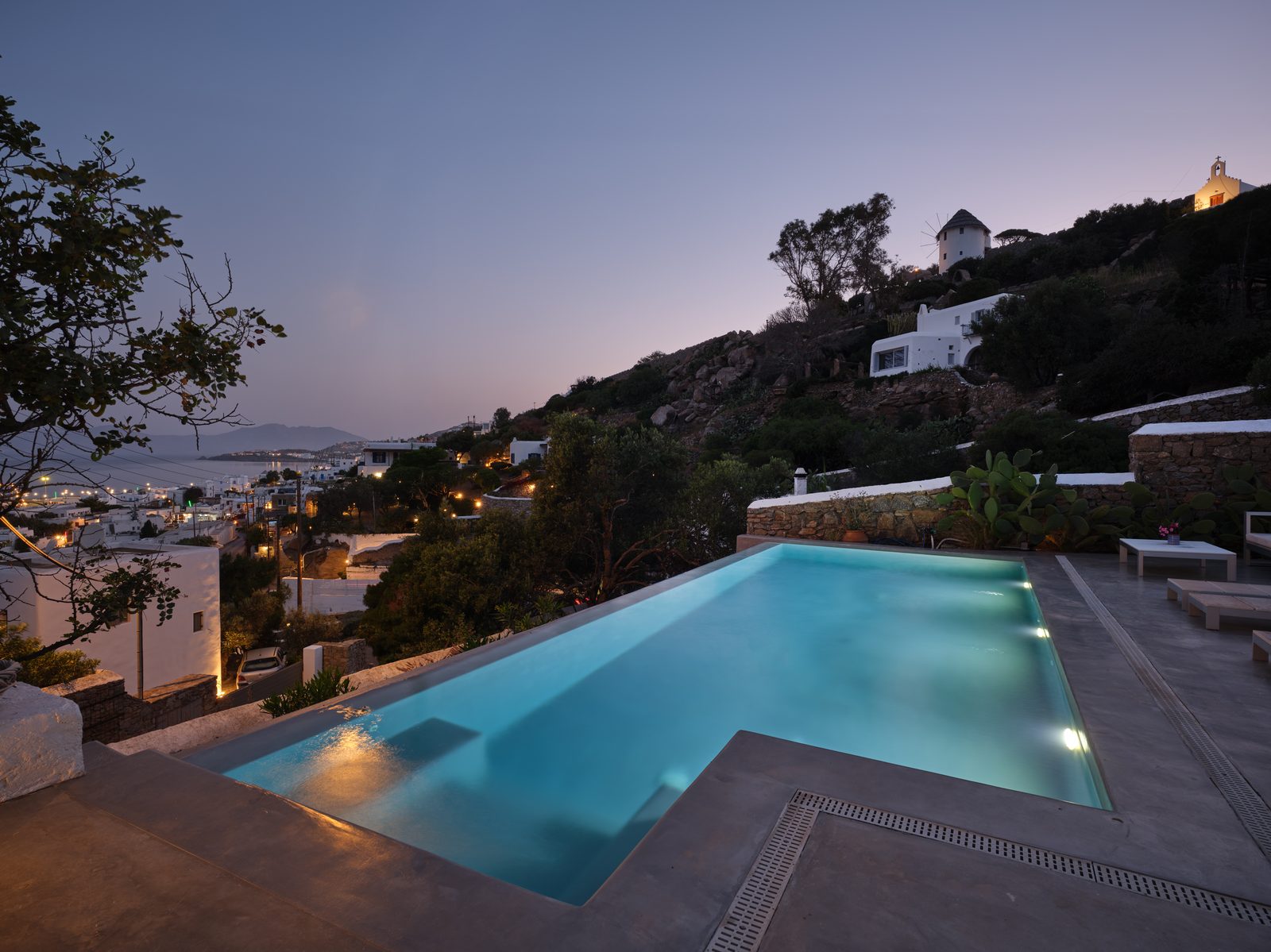 Villa Arc 180 Outdoor Spaces